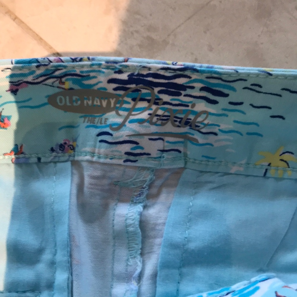 Shorts - Picture 3 of 3